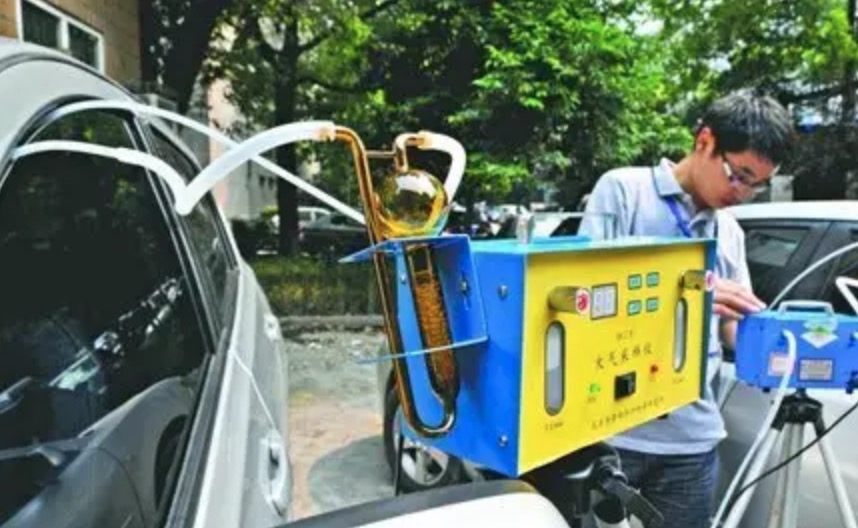 汽車除甲醛，我們?cè)撊绾芜M(jìn)行呢？
